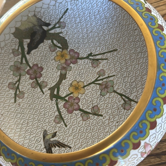 Cloisonné Bowl on Pedestal.  Antique.   Beautiful piece for display - Picture 7 of 8